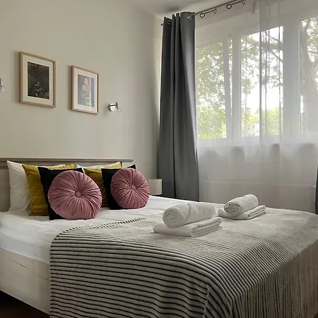 Modern & Cozy Flat - Near To Wawel Castle شقة كراكوفيا
